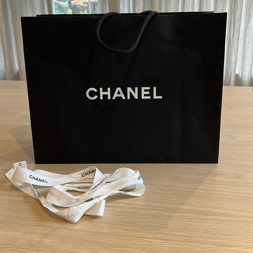 Chanel paper shopping bag and ribbon